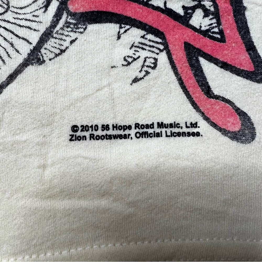 NWOT Bob Marley One Love Dread Short Sleeve Graphic T-Shirt Yellow Women’s 1X - Picture 5 of 7